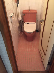 トイレ　1F施工前