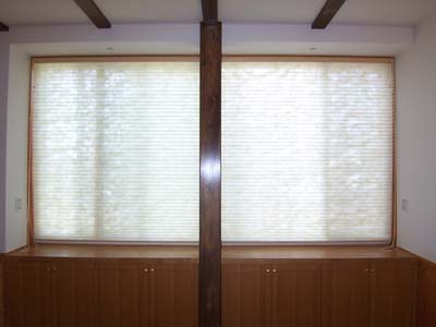 プリーツスクリーン