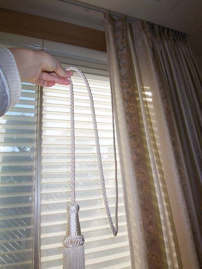 カーテンひも