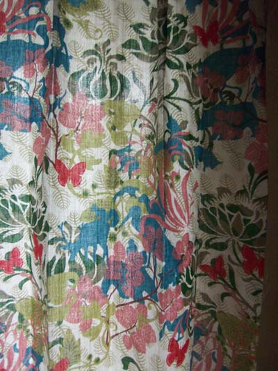 カーテンアップ