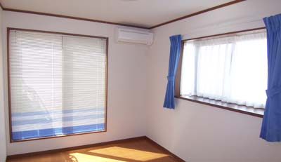 カーテン　ブラインド
