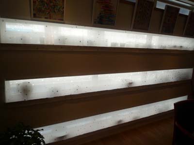 ヨコスリット窓