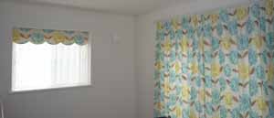 カーテンとブラインド