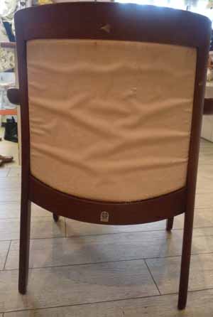 椅子張替え前　後ろ