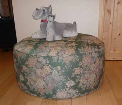 張替え後 オットマン