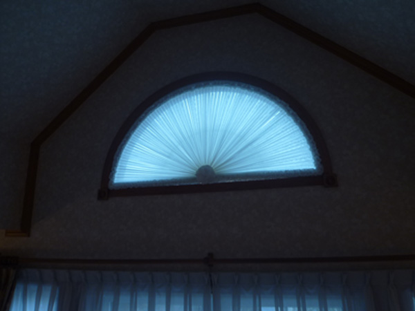 半円窓